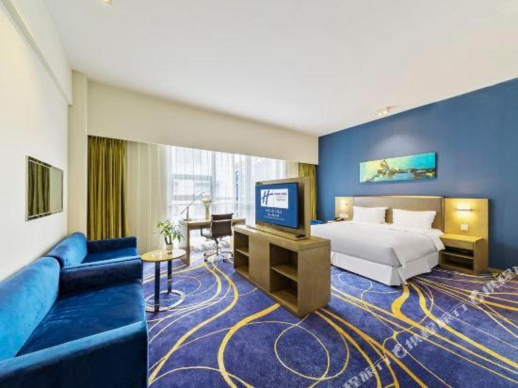 Holiday Inn Express Dujiangyan Ancient City Exterior photo