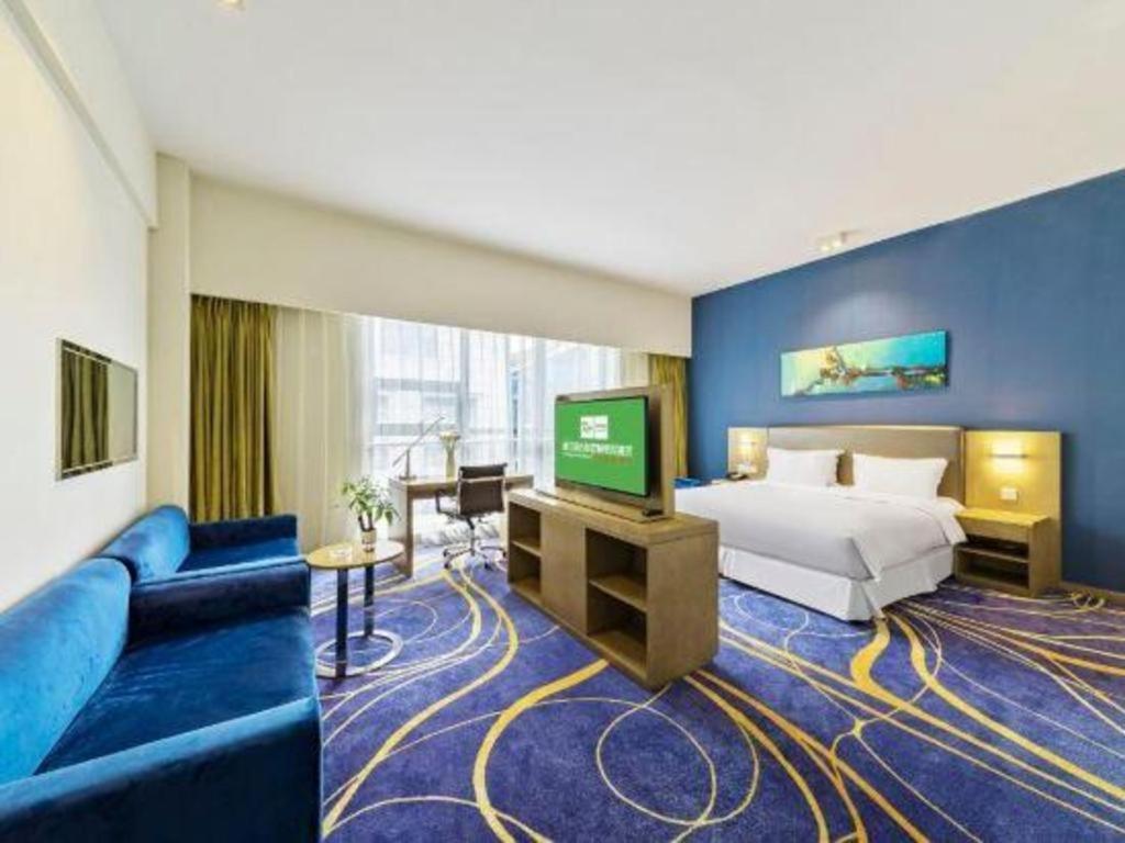 Holiday Inn Express Dujiangyan Ancient City Exterior photo