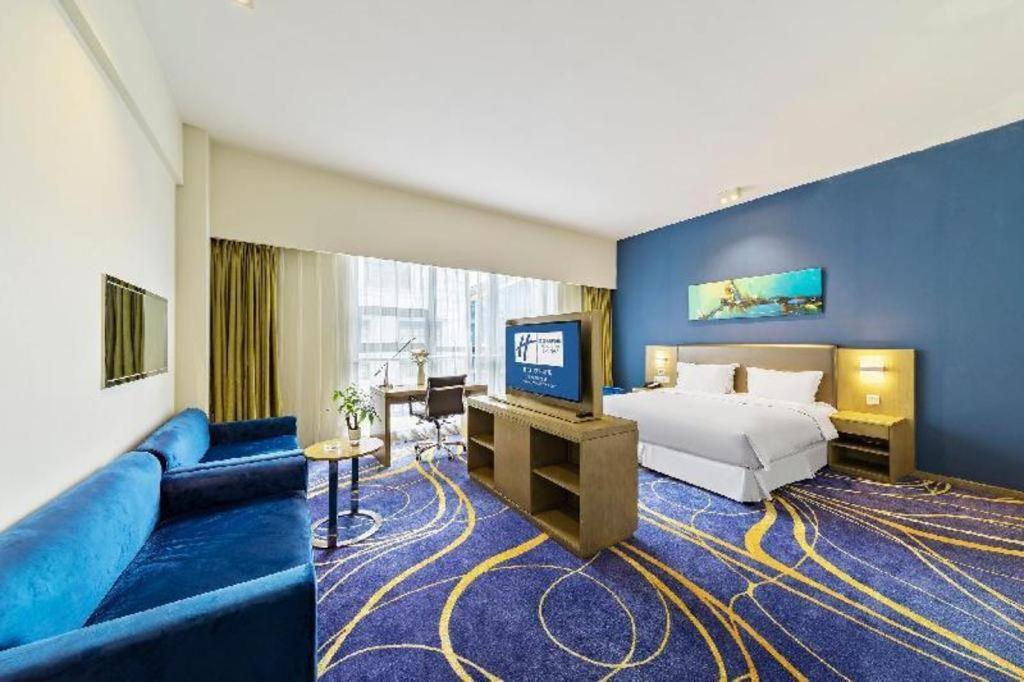 Holiday Inn Express Dujiangyan Ancient City Exterior photo